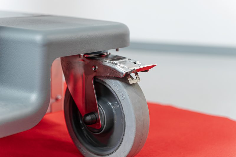 Heavy-duty wheel with brake